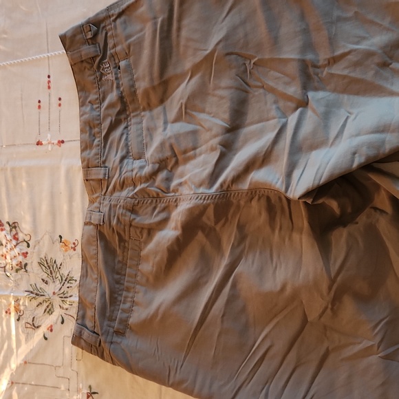 REI Men’s Size  36 Olive Shorts With Pockets - Lightweight - Picture 6 of 6